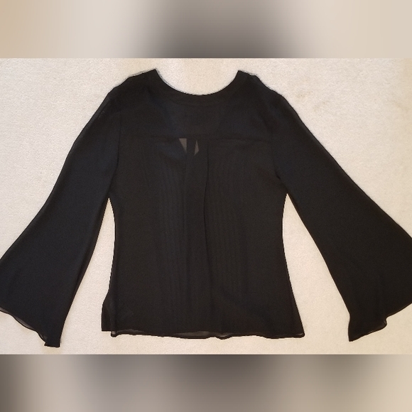 Guess by Marciano, size XS blouse - Picture 4 of 5